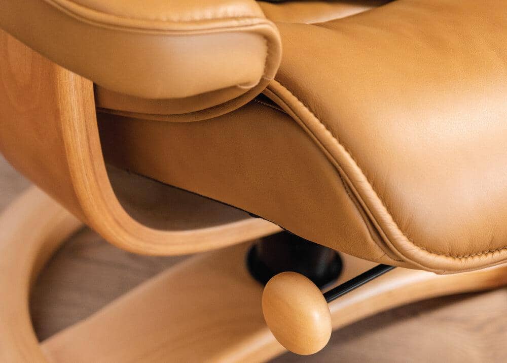 Nordic 93 Chair & Ottoman Recliner Chairs IMG
