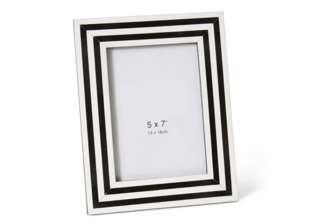 Libby black and white lined photo frame 5 x 7 size