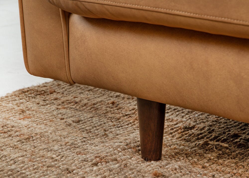 Jackson lounge leg detail